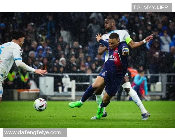 德甲激战波尔图与巴黎圣日耳曼战平点球大战引发全场热烈反响