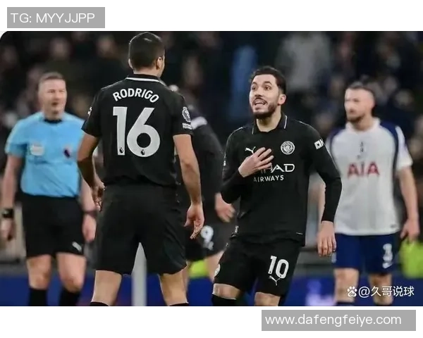 中超热刺与曼城激战成平局红牌事件引发全场热议与争议