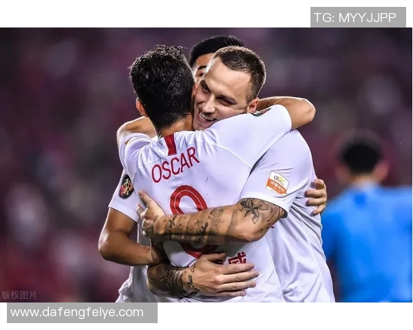 德甲激战AC米兰与热刺握手言和转会传闻引发球迷热议 德甲激战AC米兰与热刺握手言和转会传闻引发球迷热议