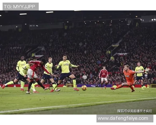 德甲精彩对决曼联4-0战胜尤文图斯帽子戏法引爆全场战术解析 德甲精彩对决曼联4-0战胜尤文图斯帽子戏法引爆全场战术解析